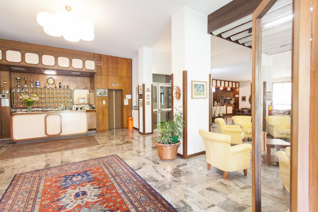 Hotel Quisisana Tabiano Terme Exterior photo